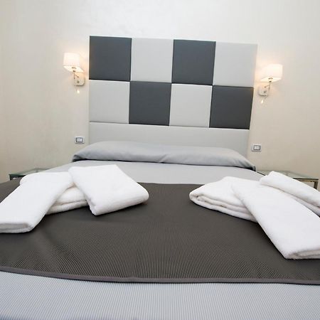 Grey&White Hotell Roma Rom bilde