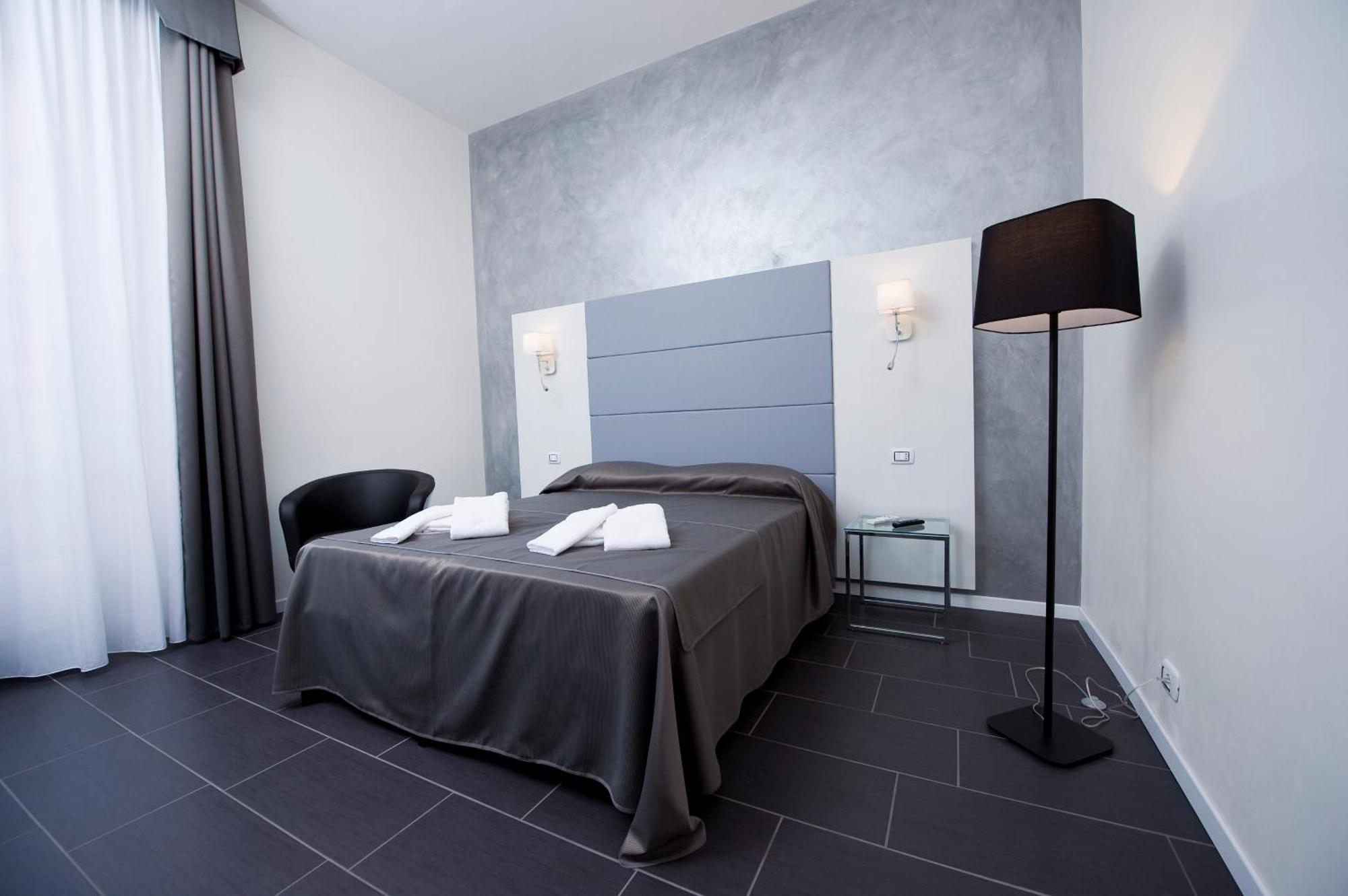 Grey&White Hotell Roma Rom bilde